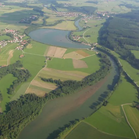 Unterm Schloss *
